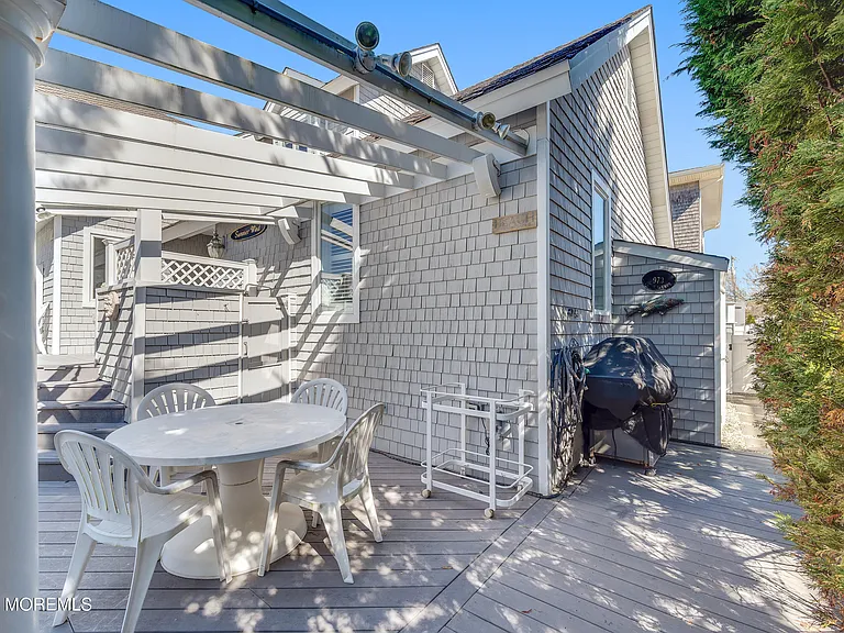 973 Ocean Ave — Photo 35