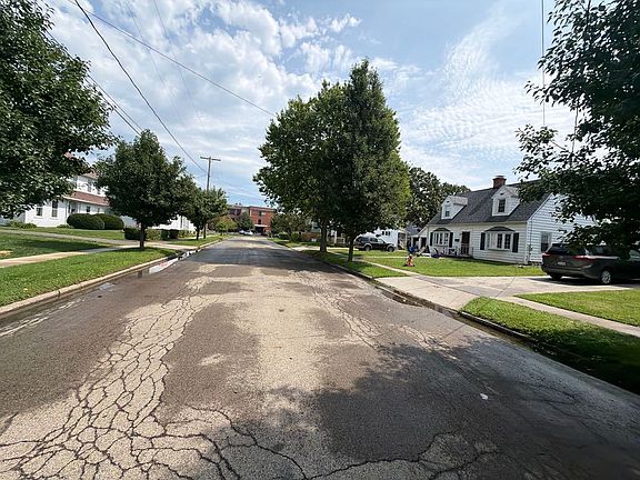 4th image of 23 College St
