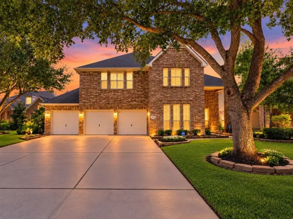 27014 Rockwood Park Ln, Cypress, TX 77433