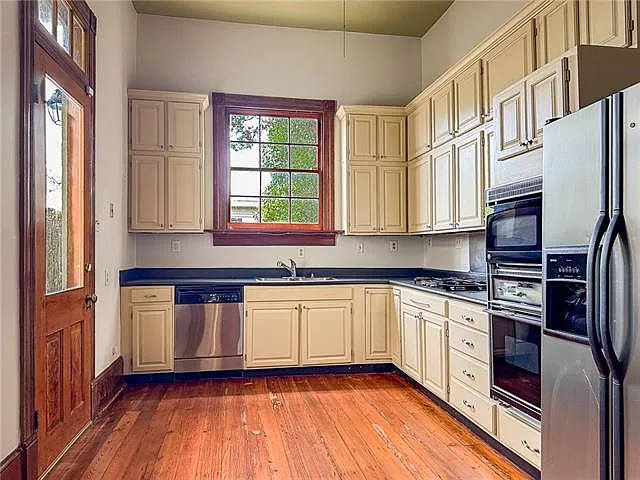 4904 Perrier St — Photo 6