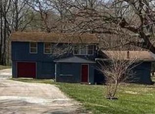 303 N Summit Dr, Washington, IL 61571