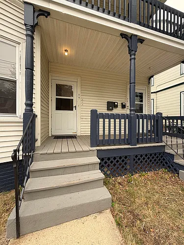 94 Ashland St Photo 1