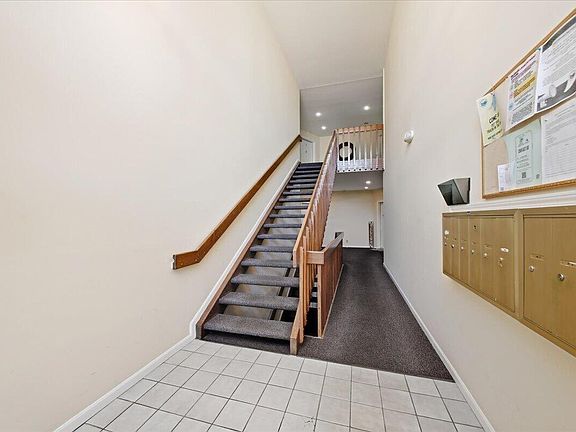 2nd image of 175 Cave Run Dr APT 10