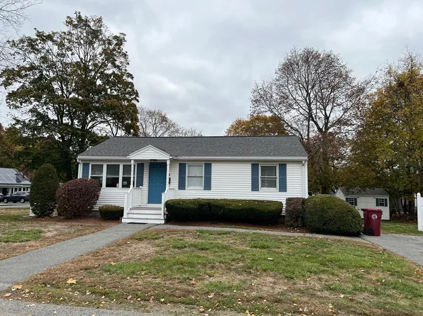 4 Glenmere St, Lowell, MA 01852