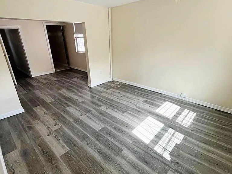 18 Lamont Ct #1 — Photo 2