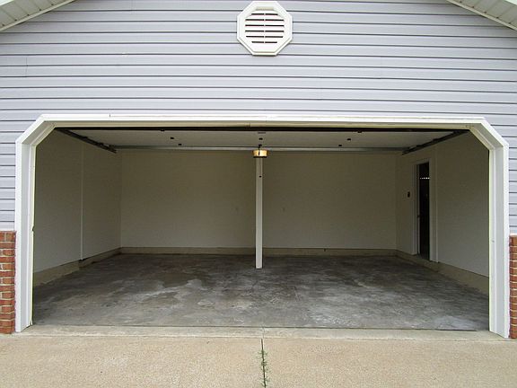 3rd image of 5004-5006 Betty Jean Way #22694FC86