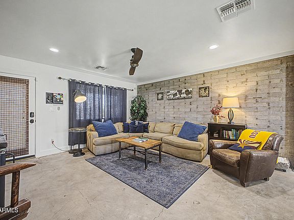 5th image of 1031 W 12TH Place