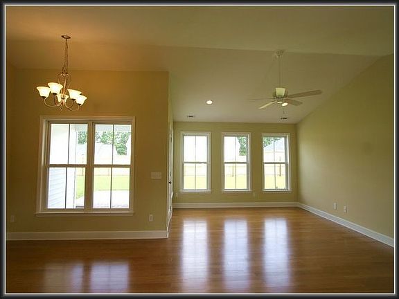 Great Room/Dining Combo