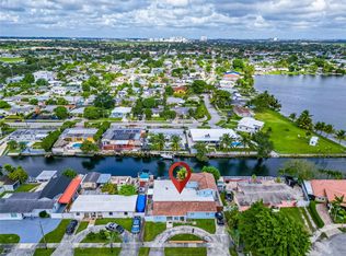 10981 SW 44th St, Miami, FL 33165