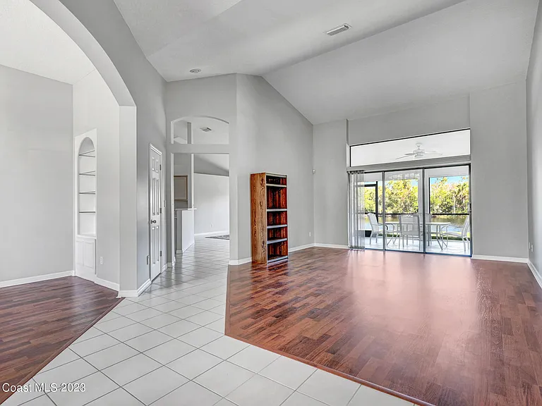 3643 Bluefield Ave — Photo 9