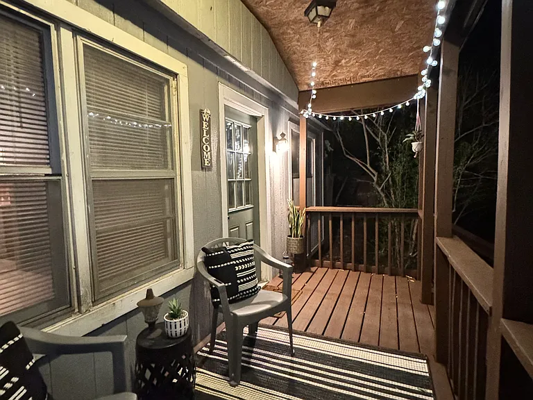 1240 E Walnut St — Photo 47