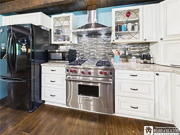 4th image of 897 Butternut Brook Rd