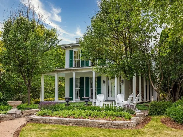 413 S Prospect St, Galena, IL 61036