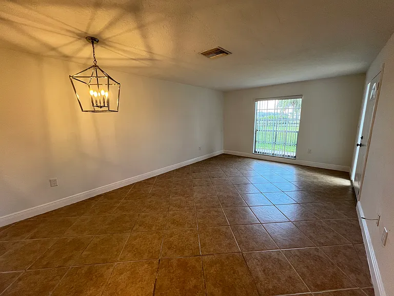 710 Bayou Ave #2 — Photo 3