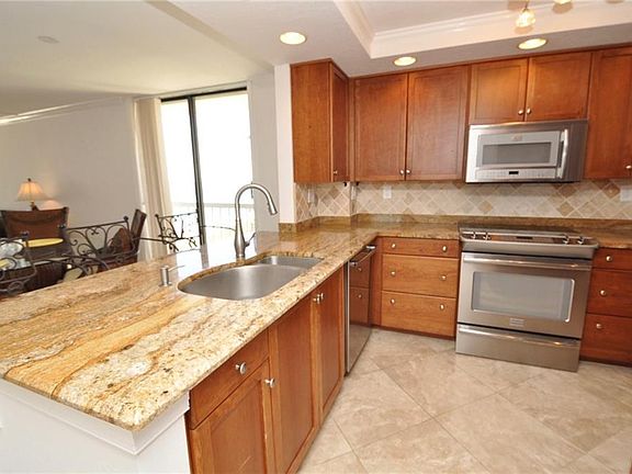 3rd image of 10600 S Ocean Dr APT 810