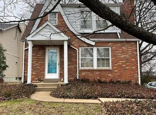 1110 Bopp Rd, Saint Louis, MO 63131