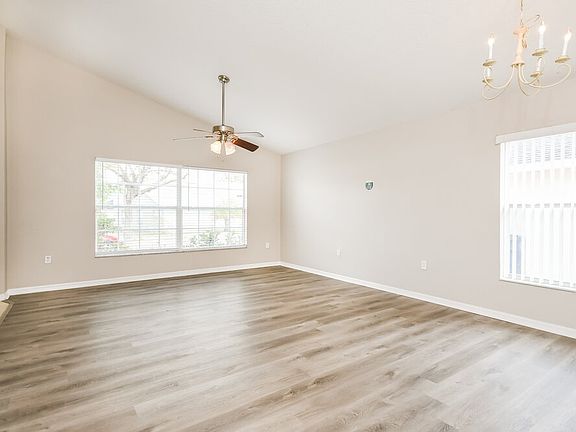 5th image of 515 Winthrop Pl