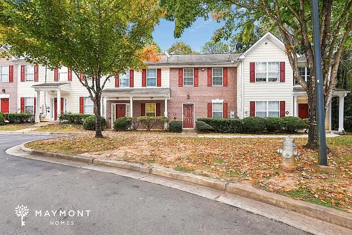2 bed, 3.5 bath, 1350 sqft, $1,545 — Photo 3