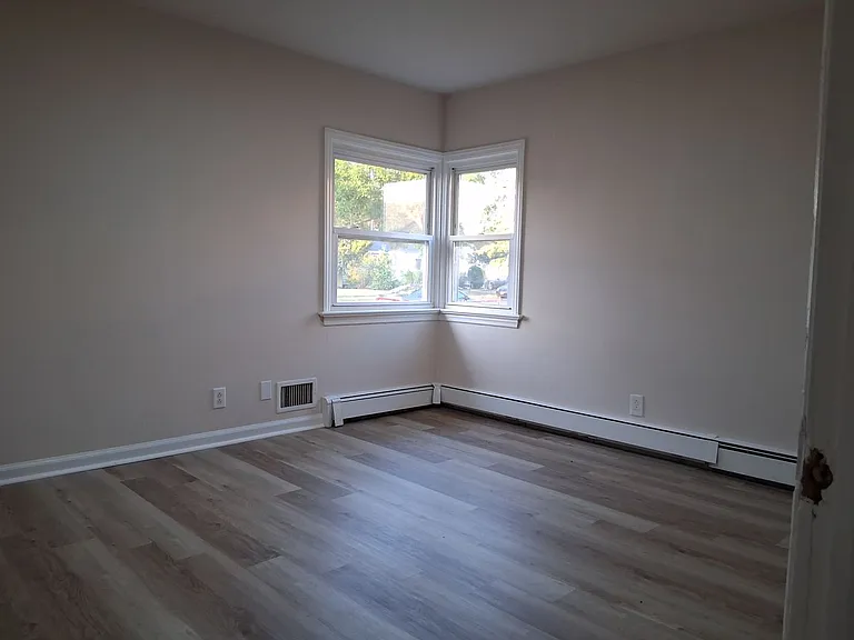 51 Cedarcrest Ave — Photo 13