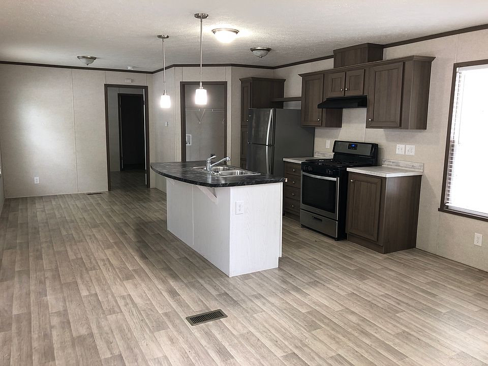 2nd image of 1519 Everest Dr