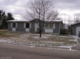 120 Kiddville St, Belding, MI 48809