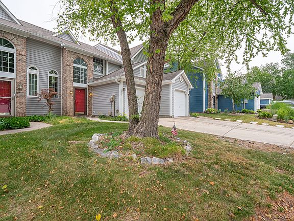 4th image of 3234 Oceanline East Dr