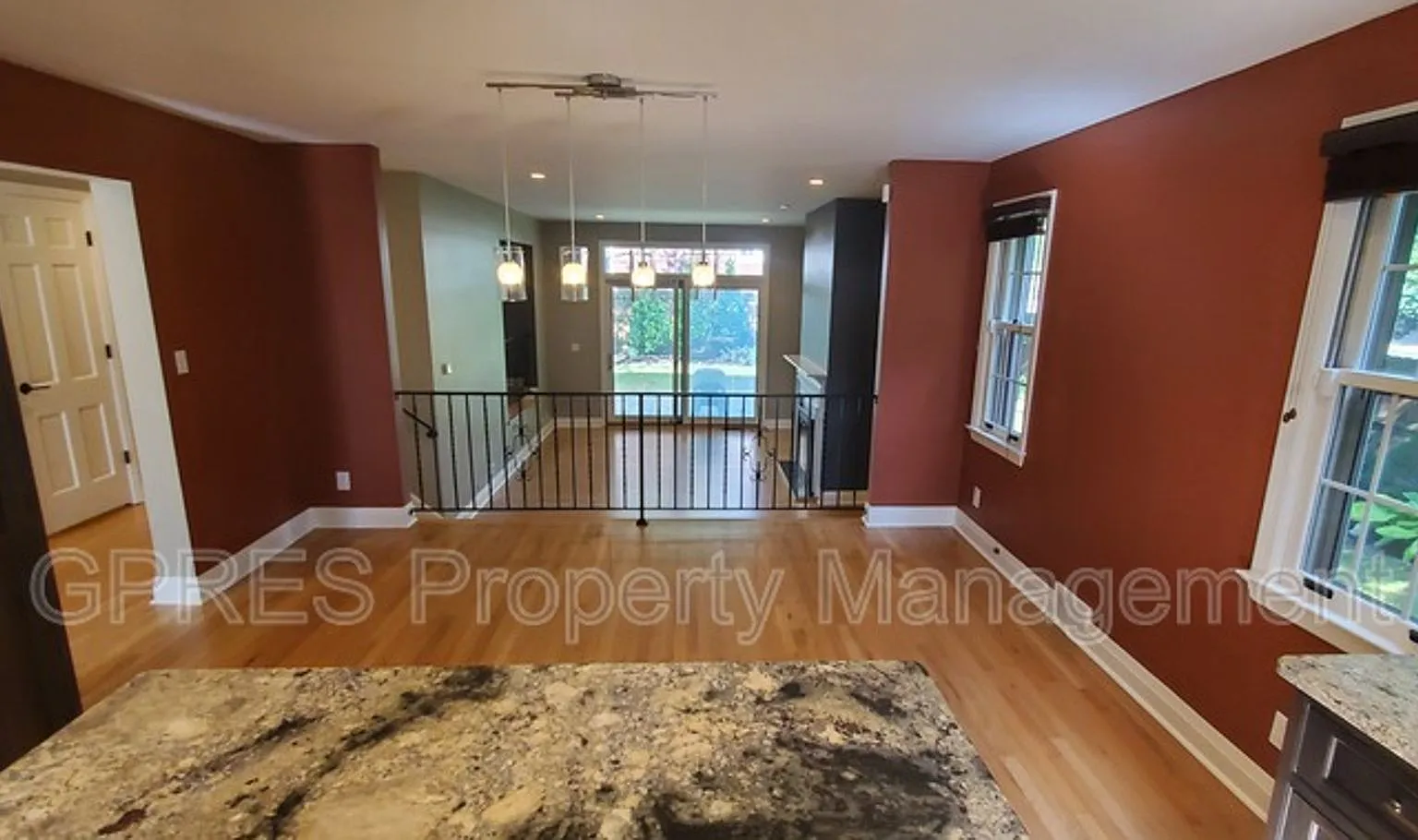 Renovated and Spacious Squirrel Hill Townhouse — Photo 3