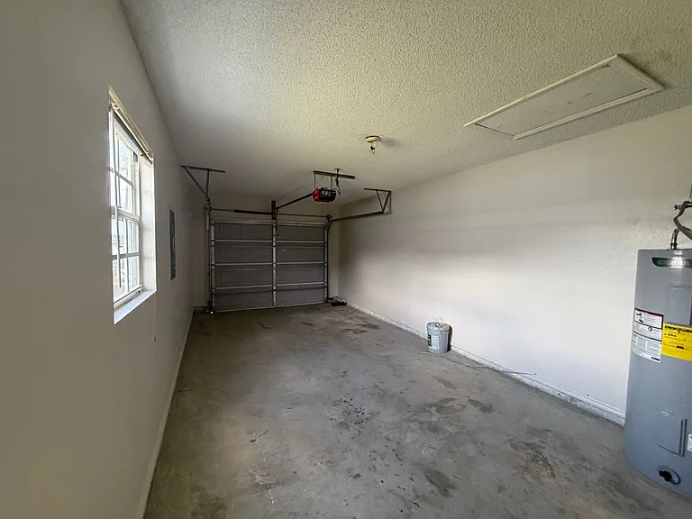 73 Olive Dr — Photo 15