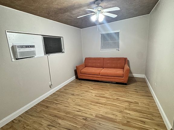 4th image of 112 Japonica Dr