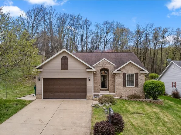 630 Bridgeview Ave, Chester, WV 26034