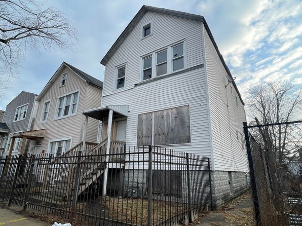 chicago-illinois-441098202 picture