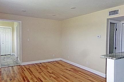 5th image of 129 Moore Ave Floor 1