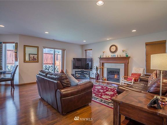 4th image of 3203 172nd St SE