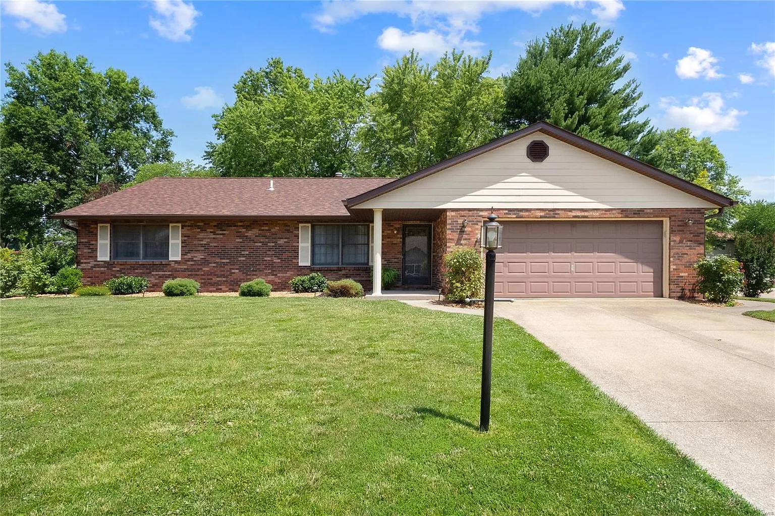 501 Crestwood Dr photo 1