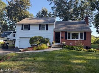 38 Cedar Ln, Glenville, NY 12302