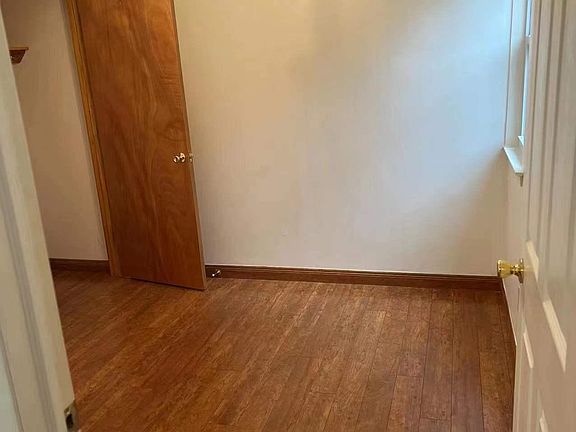 4th image of 1554 Victory Blvd Floor 1