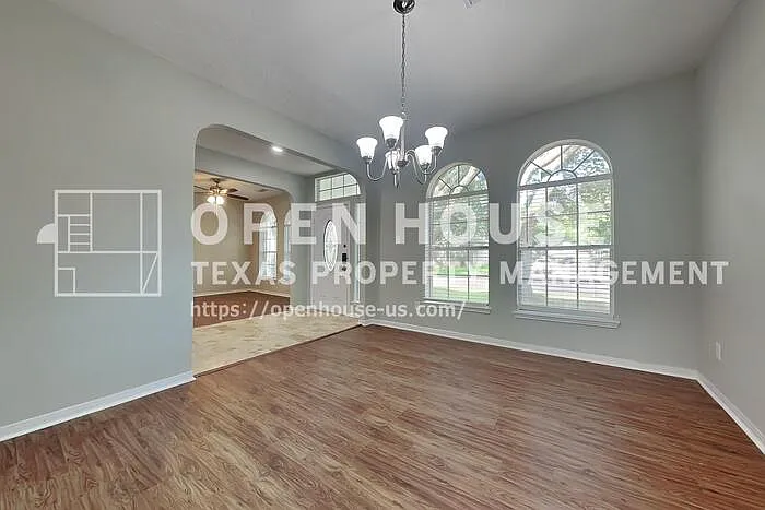 1210 Colonial Heights Dr — Photo 11