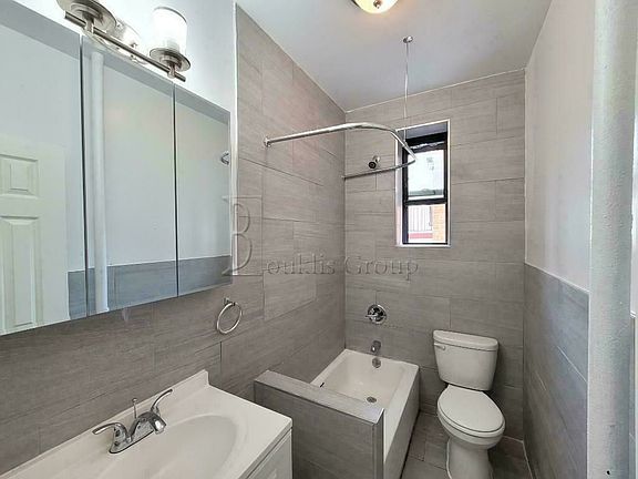 4th image of 30-19 34th St #4B