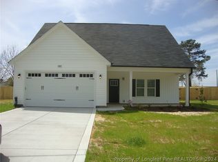 1091 Dean Rd, Saint Pauls, NC 28384