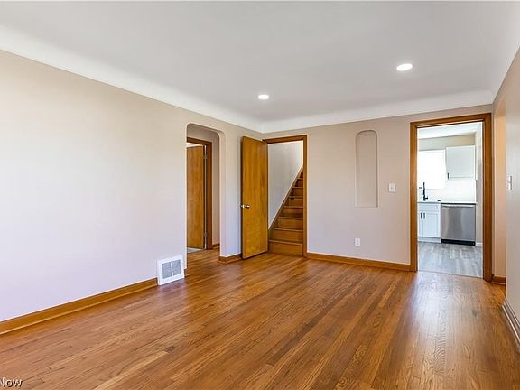 5th image of 6209 Archmere Ave