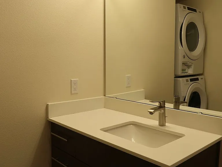 Bell View Apartments — Photo 120