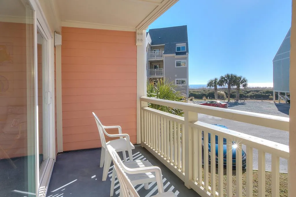 2 bed, 940 sqft, $1,800 — Photo 2