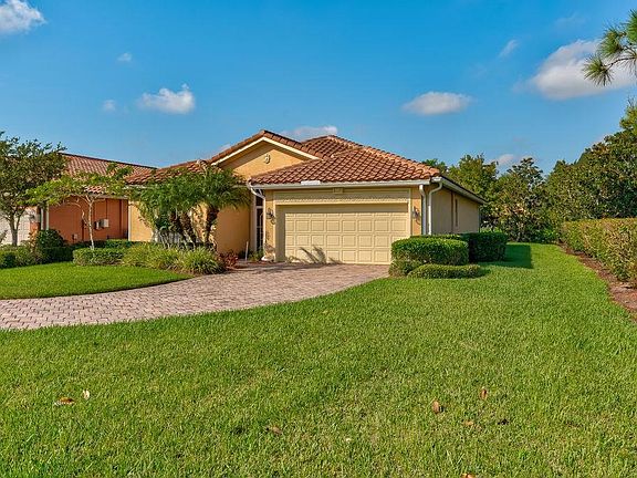 2nd image of 6443 Lennox Ln