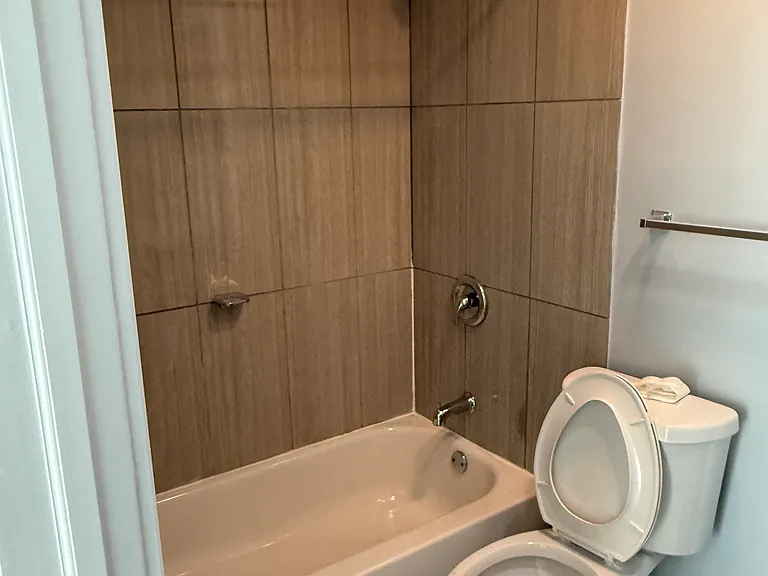 811 N Franklin St #101 — Photo 10