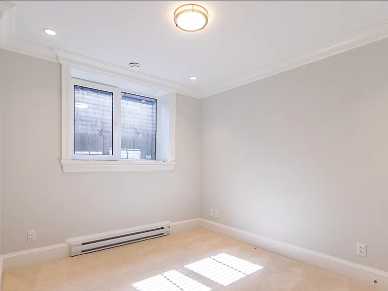 2195 Jefferson Ave — Photo 9