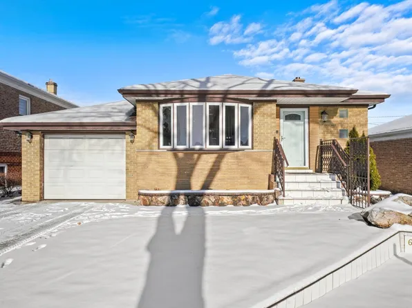 6844 W Forest Preserve Dr, Harwood Heights, IL 60706