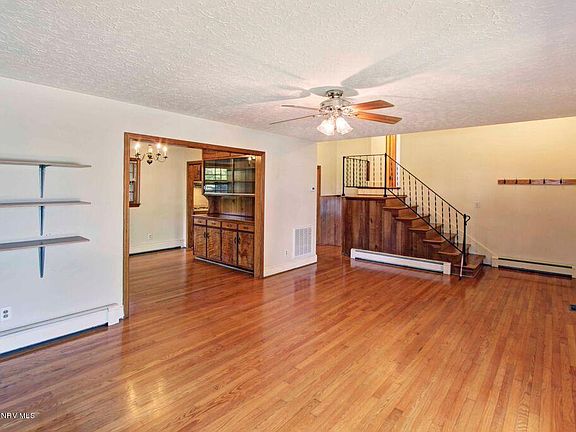 4th image of 310 Turpin Walk