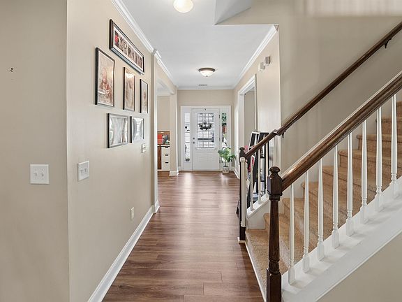 5th image of 22 Copperdale Dr