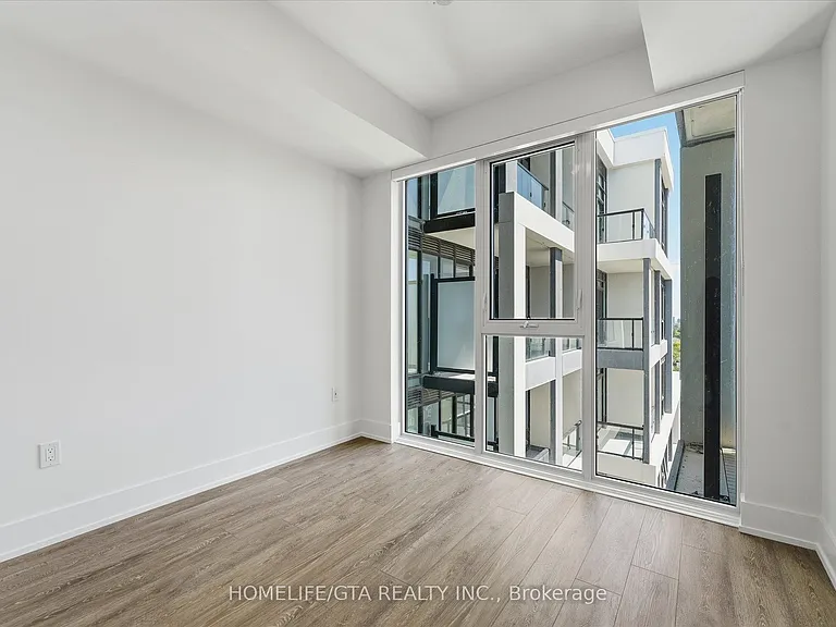 858 Dupont St #802 — Photo 18