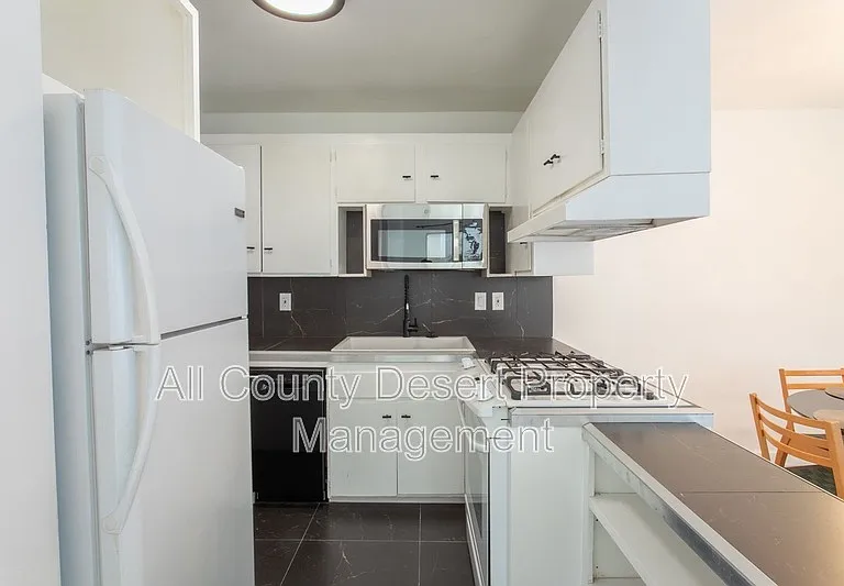 46075 Ocotillo Dr #4 — Photo 15